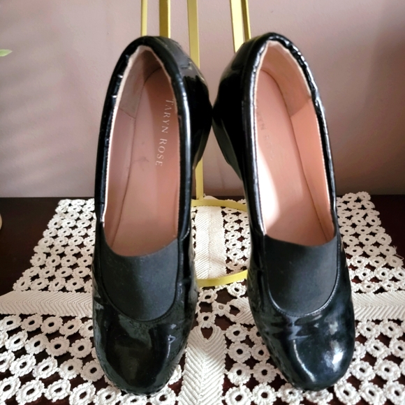 Taryn Rose Black Patent Leather  Wedge Shoes - Picture 1 of 8